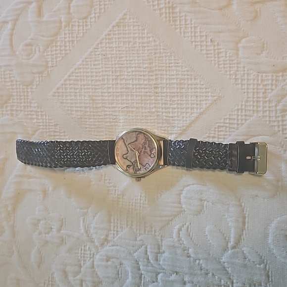 Watch - Picture 3 of 3